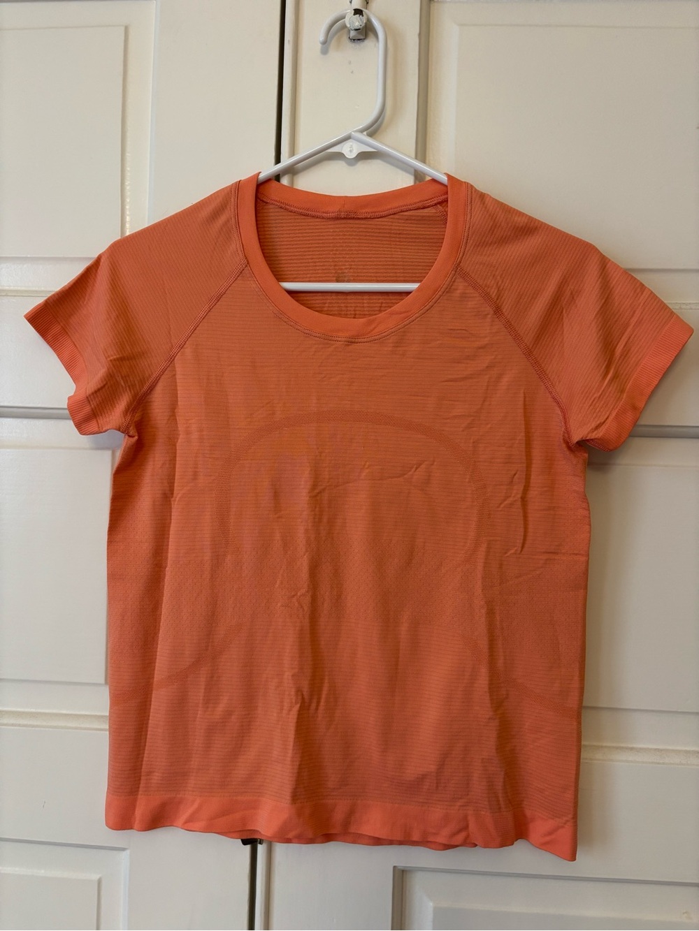 Women's Orange Short-Sleeve Performance Tee